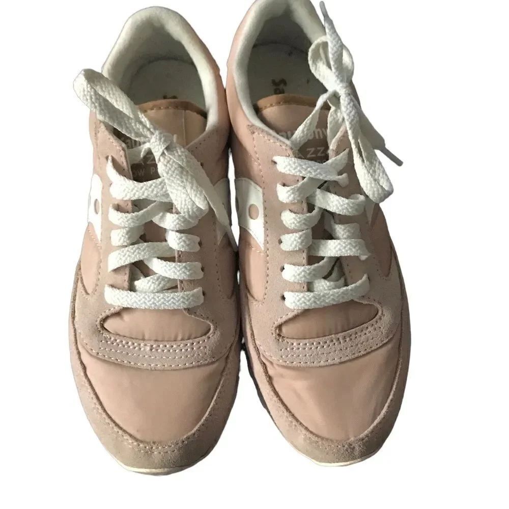 Saucily Shadow Original size 5.5 soft and sleek size 5.5 excellent condition